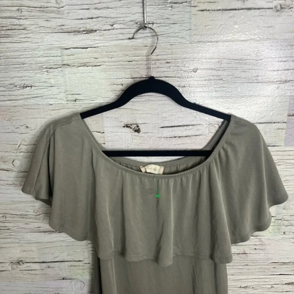 Pale green altar’d state off the shoulder dress size  small - Picture 3 of 7